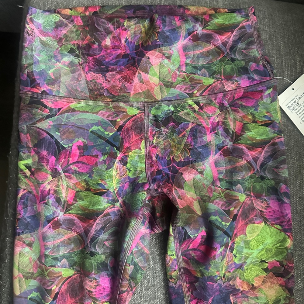 Lululemon Wunder Train Tight 25”